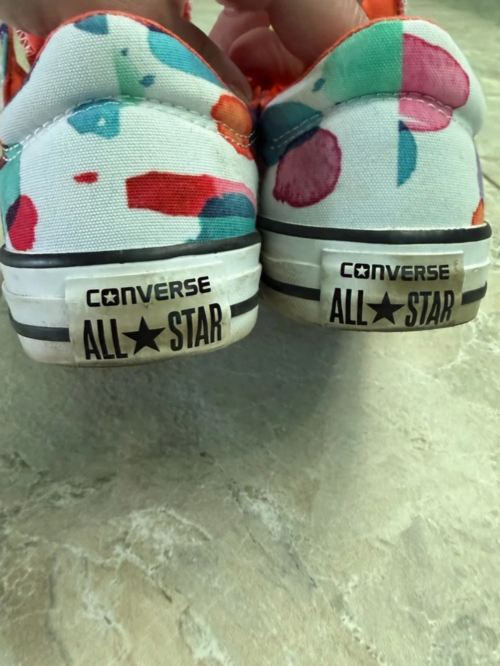 Converse low top